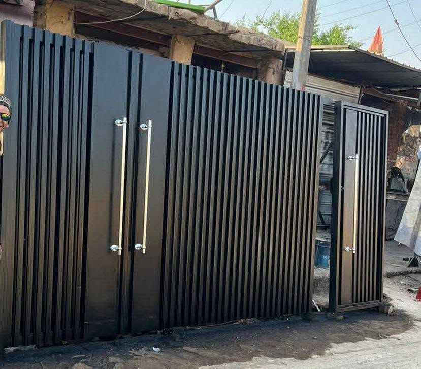 عمل ابواب وشبابيك درجه اولى نوع الحديد اسعار مناسبه 
حسب طلب رقم الهاتف ***********
