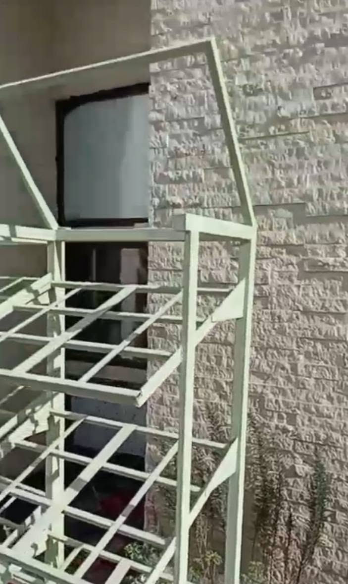 عارضه مرايه فواكه ومخظر حديد تسكام درجة اولى لعرض الفوكه بوضوح تام مع كل رف يتسع مكان لصندوقين للعرض

سعر الوحدة 90 الف فقط 
5عارضات
للأستفسارالتواصل واتساب ***********
