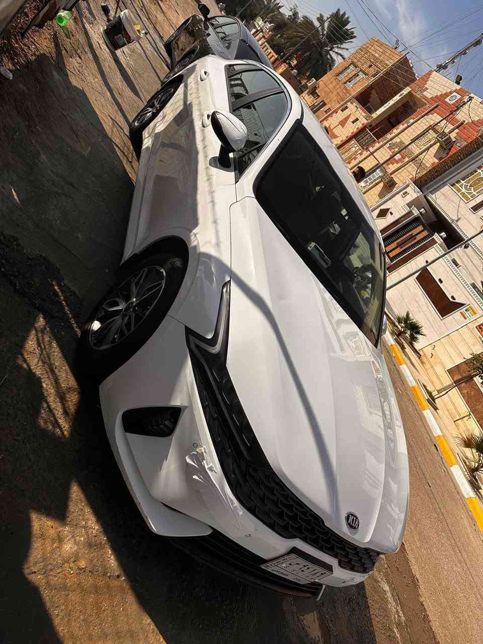 كيا. كي 5 2021. خليجي ابيض  للبيع. مطلوبه مصرف استقطاع مباشر. . بعد  8 اشهر وتصير حره  عدي وكاله عامه.
رقم  بغداد
خليجي
موديل. 2021
الضرر. / باب سايق صبغ. وخلف سايق مبدل.
الباقي. كفاله عامه
محرك. 2000 دوش.
شاشه. كامره خلفيه
  ***********
السعر / 170

