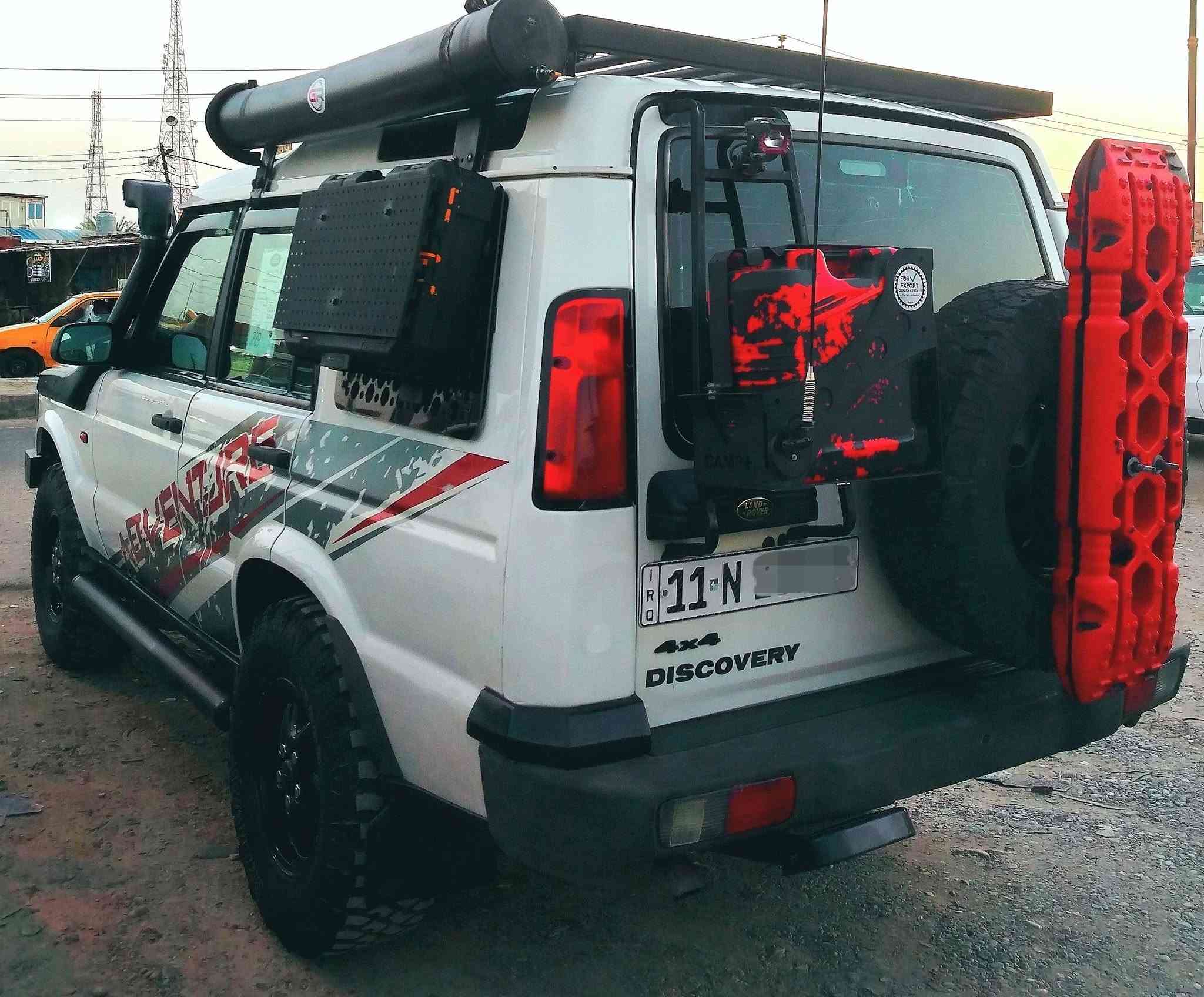 للبيع او المراوس حسب
lLand Rover Discovery2 #TD5 disel 2.5
موديل 2000 جديدة وجاهزة .... 
للمعلومات الاتصال او المراسلة *********** واتساب موجود ايضًا ...  #السعر 125$
