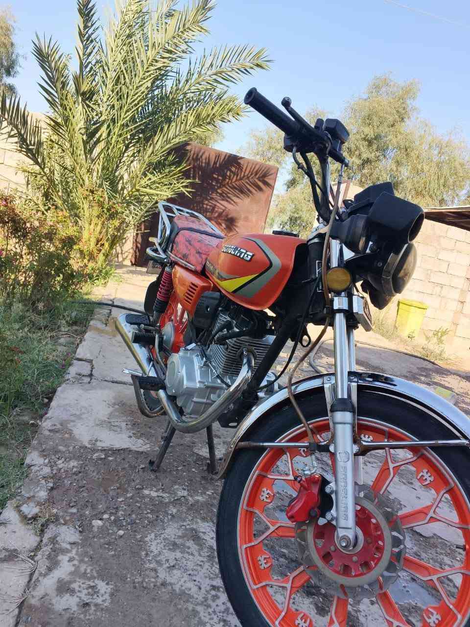 سيفان 24  السعر 550وبيها مجال شي قليل وهاذا رقم صاحبها مكلف بل نشر لحد يراسل ***********
