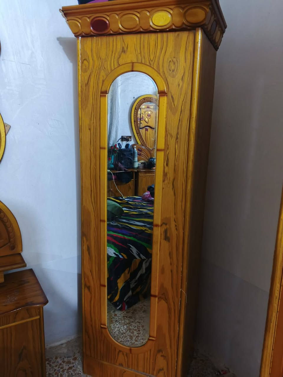 اسلام عليكم غرفه كامله وكنتور صاج وكاروك الغرفه ب550والكنتور ب150صاج الصلي والكاروك ب15 مكاني بغداد الرشاد اليحب يتصل ***********

