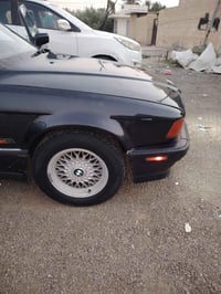بي ام 735 • محرك جديد • منظومة غاز