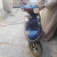 عندي دراجه ستين بطه رايده ب 125مكاني الأمين الثانيه 07775887996