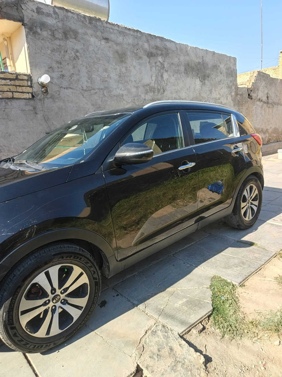 أسلام عليكم سبورتج وارد امريكي موديل ٢٠١٢ مكينة ٢٤٠٠ حادثه بس ربع البنيد مبين بلصور تبريد ثلج السعر ١١٥
العنوان بغداد ***********
