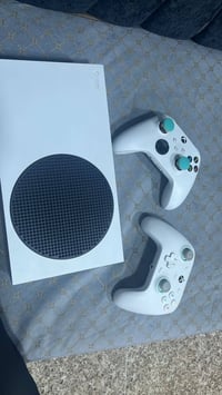 اكس بوكس سيريس اس • ٥١٢ جيجا • نضيف