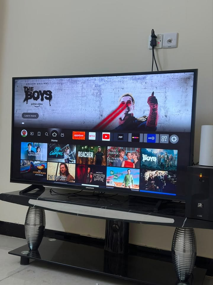 شاشة Grundig المانية حجم49
مواصفاتها 4k حقيقي HDR

سمارت

مدعومة بمساعد امازون الصوتي ( اليكسا)

ميزة التحكم عن طريق الهاتف ببرنامج خاص

التحكم عن طريق الصوت من خلال الريمونت

تواصل *********** بغداد

سعر 425

