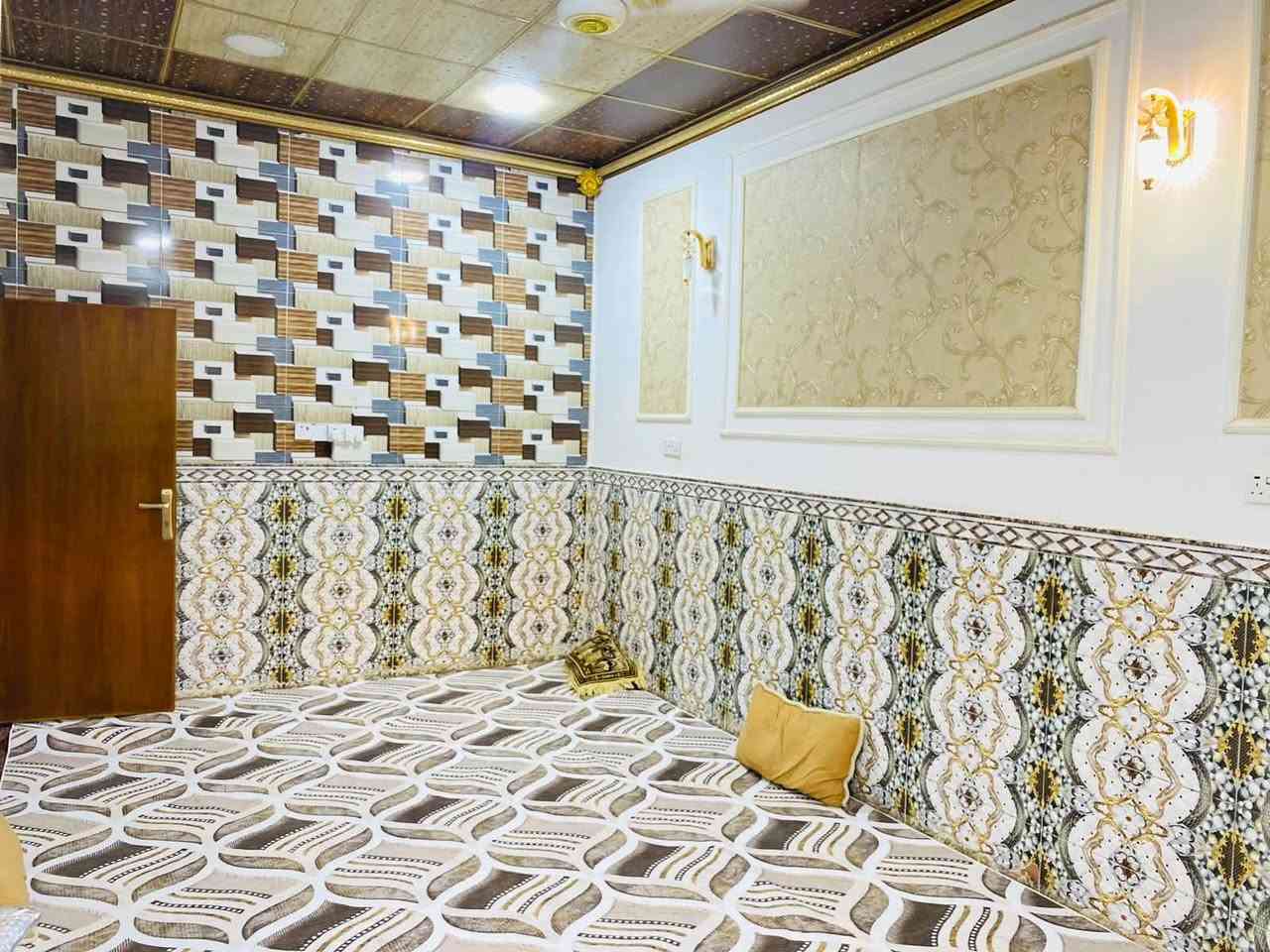 بيت مساحه ١٠٠متر طابو صرف حي الغدير المربع الاول طابق واحد السعر ١٠٠مليون وبيه مجال … ***********
