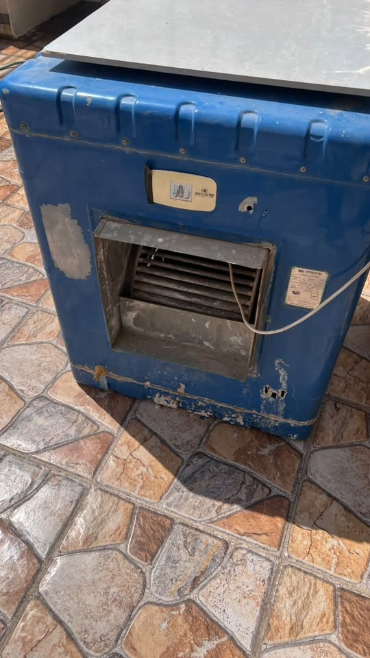 مبردة ماطور بلادي ما مفتوح واتر بامب بلادي غطاس ما مفتوح هو و تانكي نفط حديد بسعر65 وبي مجال للاستفسار الرقم ***********
