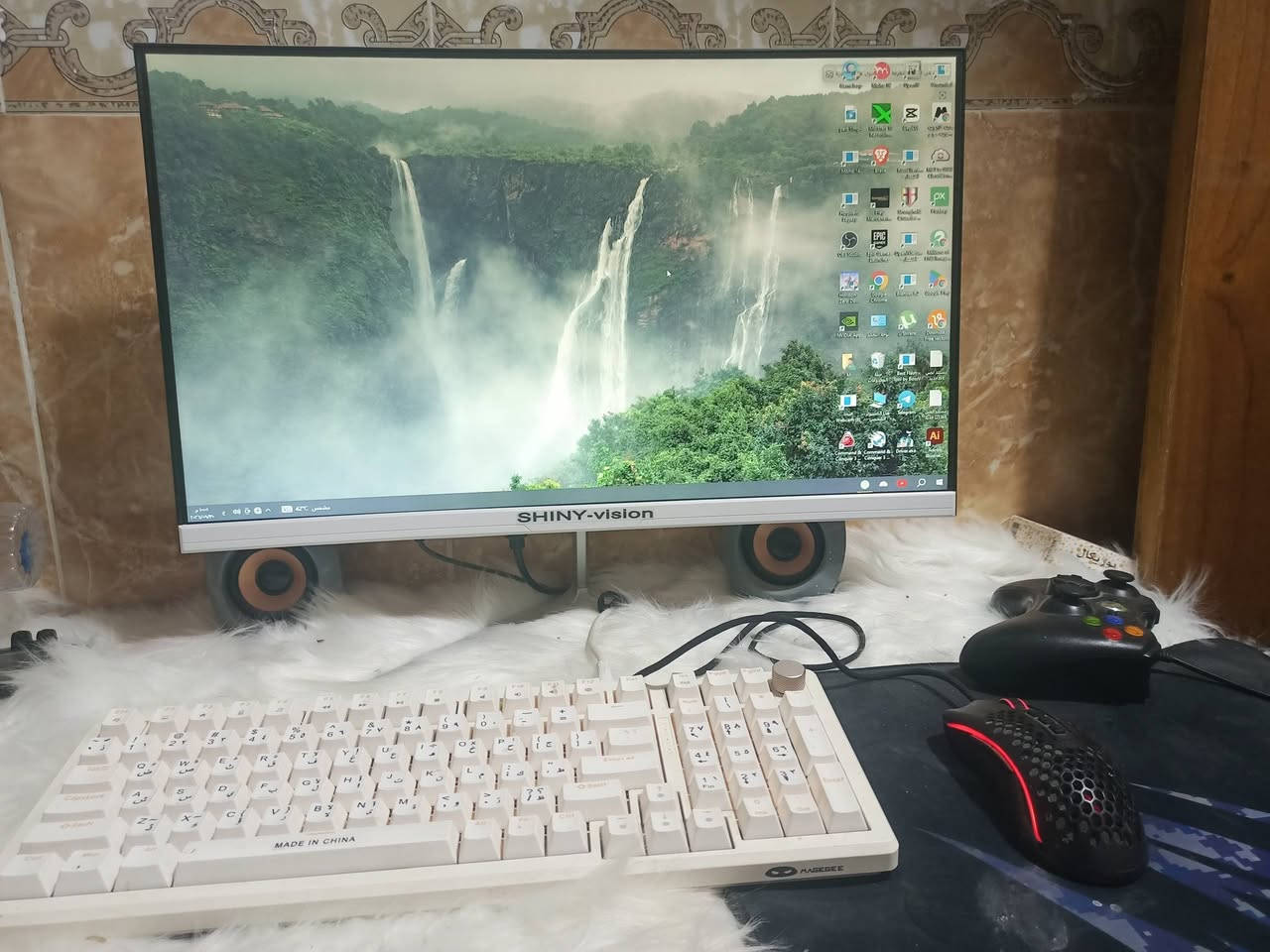 تجميعة بيسي كاملة لتبديل بايباد 11 أو لبيع
تجميعة العاب كاملة تشغل كل الالعاب

Intel(R) Core(TM) i7-7700 CPU @ 
 3.60GHZ

ذاكرة رام  16 غيغابايت ( 8+8 )

كارت شاشه NVIDIA GeForce GTX 1070 To (8 GB)

مساحة التخزين 1 تيرا

مع ملحقات 
كيبورد ميكانيكي كيمنك RGB

ماوس ريد دراكون + ماوس من شركه لوجتك

 مع سماعات 

جوستك اكس بوكس عدد 2 

شاشة العاب
1920 \1080 (Full HD)

مع يو بي اس

المراسله  ***********

نص مكتوب في الصور:
- حول الصفحة الرئيسية العثور على إعداد النظام الإشعارات والإجراءات مساعدة التركيز الطاقة وحالة السكون مساحة التخزين كمبيوتر لوحي معالجة متعددة العرض على هذا الكمبيوتر خبرات مشتركة مكونات النظام الحافظة سطح المكتب البعيد ميزات اختبارية حول المعالج ذاكرة RAM المثبتة بطاقة الرسومات مساحة التخزين 16,0 غيغابايت Intel(R) Core(TM) i7-7700 CPU @ 3.60GHz 8 GB 1.03 TB السرعة: 2133 ميغا هرتز 3.60 GHz NVIDIA GeForce GTX 1070 Ti تم استخدام 586 GB من 1.03 TB إعادة تسمية هذا الكمبيوتر نسخ DESKTOP-I8DOB4V System Product Name مواصفات الجهاز اسم الجهاز المعالج ذاكرة RAM المثبتة بطاقة الرسومات مساحة التخزين معرف الجهاز معرف المنتج نوع النظام القلم واللمس DESKTOP-I8DOB4V Intel(R) Core(TM) i7-7700 CPU @ 3.60GHz 3.60 GHz 16,0 غيغابايت NVIDIA GeForce GTX 1070 Ti (8 GB) 119 GB SSD ValueTech Basics 128GB, 932 GB HDD WDC WD10PURZ-85U8XY0 659ED029-B633-42CF-9148-CD2909362140 00331-20020-00000-AA713 نظام تشغيل بإصدار 64 بت ومعالج يستند إلى x64 لا يتوفر إدخال باللمس أو بالقلم لجهاز العرض هذا الأسئلة المتكررة كيف يؤثر وجود 16 غيغابايت من ذاكرة الوصول العشوائي على أداء الكمبيوتر؟ هل يمكنني تشغيل التطبيقات الحديثة بسلاسة باستخدام سعة RAM هذه؟ هل وحدة معالجة الرسومات (GPU) كافية لتجربة الألعاب والفيديو عالية