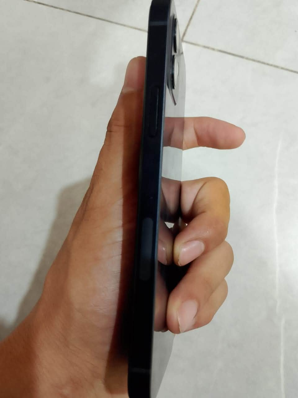 ايفون 12 • ٦٤ غ.ب. • مبدل فقط