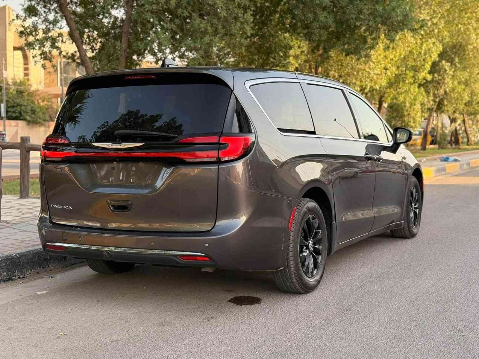 🚨 للبيع | كرايسلر باسيفيكا 2023 🔥
📍 الموقع: بغداد -حي القاهرة قرب اسلحة البرق
مزاد VIP CAR

✨ المواصفات:
🔹 تشغيل بصمة + تشغيل عن بعد
🔹 كشنات كهرباء
🔹 بيبان كهرباء + الجنطة كهرباء
🔹 شاشة + كاميرا خلفية
🔹 إنارة LED أمامية + بك لايت LED
🔹 داخل جلد فخم
🔹 رادار أمامي + نظام تحديد المسار
✅ الضرر موضح بالصور 
📏 ماشية: 61 ألف ميل

💰 السعر: 190 ورقة  🔥 بيها مجال

📞 للاستفسار: ***********

⸻

📢 يتوفر عرض السيارات للبيع في صفحتنا – وموديلات متعددة من الباسيفيكا وغيرها موجودة حالياً!
