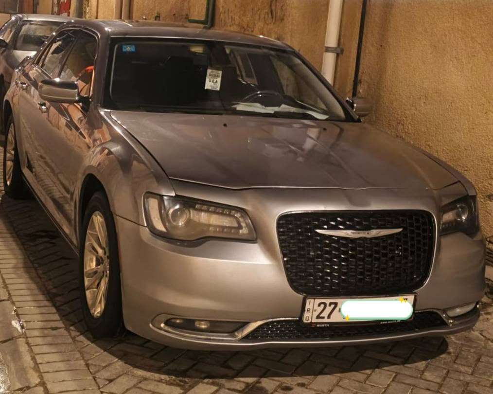 السلام عليكم
اللبيع 
اوباما C  تو ويل 
مديل 2017اصل 
محرك سته 3600
رقم  نكليزي  الحادث خلف 
بنوراما تشغيل عن بعد ويل ١٨ مكسيكي ابو ألمعه القويه 
لايت زنون بك لايت لد 
داخل جلد
 تنته عسلي 
كراسي  تبريد سستم سماعات 
بعد هواي بيها مواصفات 
مكان السياره بصره 
السع170$ وبيها مجال 
رقم الهاتف ***********
