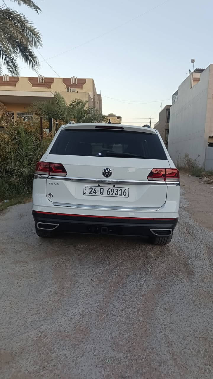 يالله
السلام عليكم 
للبيع – Volkswagen Atlas SE 2023
فولكس واكن اطلس فاملي فول مواصفات
 (عدا الفتحة)
سيارة عائلية قوية، مريحة، ونظيفة جداً
⚙️ المواصفات:
 • محرك 3600  6 سلندر 
 • دفع رباعي AWE 
 • تشغيل بصمة + تشغيل عن بُعد
 • شاشة كبيرة تدعم Apple CarPlay و Android Auto
 • 7 مقاعد – 3 صفوف
 • جلد اسود 
 • تبريد ثلاثي + تحكم كهربائي بالمقاعد
 • أضوية LED كاملة
 • كاميرا خلفية + حساسات أمامي وخلفي
 • نظام النقطة العمياء
 • تحذير اصطدام + كبح تلقائي
 • مثبت سرعة ذكي (Adaptive Cruise Control)
 • نظام مراقبة المسار
 • باب خلفي كهربائي 
📌 ملاحظة: حادث خفيف (صبغ جاملغ امامي ) 
📍 رقم دهوك 
📍 السيارة موجودة.   صلاح الدين . بيجي 
ماشيه 107 الف كيلو ممشاه امريكا قبل سبوع ترقمت سياره 

💰 السعر 247$

📞 للاستفسار:  ‪***********‬‏
