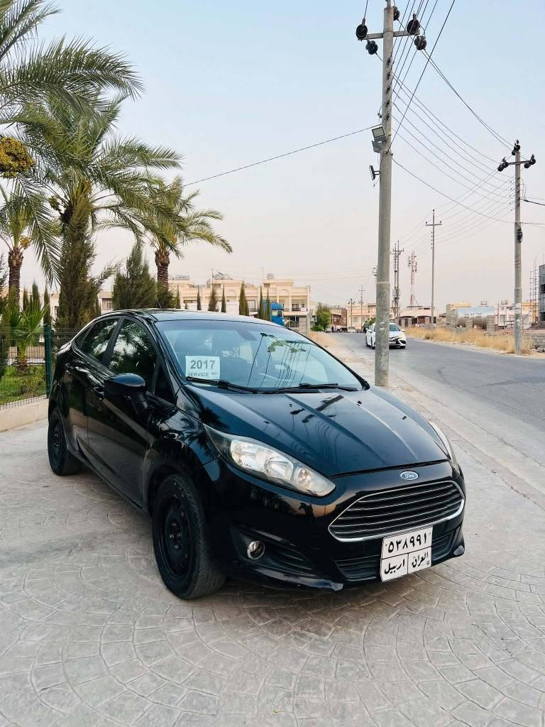 فۆڕد ڤێستا مۆدیل 2017  62$مەجال 
دوو پارچەی هەیە بێ داخلی شەریکە نیڤایە 
135کم ڕۆشتوە    ۲$غرامەی لەسەرە
***********ڤایبەر واتسئاپ تەلەفون أربيل, العراق
