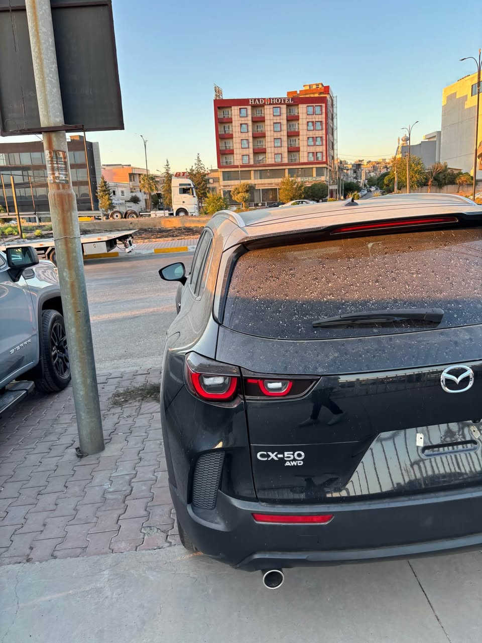 Mazda Cx-50 awd 2025 
مازدا سی ئیکس ٥٠
مۆدێل ٢٠٢٥
دەبڵ ئەکسل
سەیارەکەمان بۆنیتو پەڵەیەک چەمەلخی بۆیاخە
بۆ نرخ ١٩٩ گەڵا 
بۆ پەیوەندی *********** السليمانية, العراق
