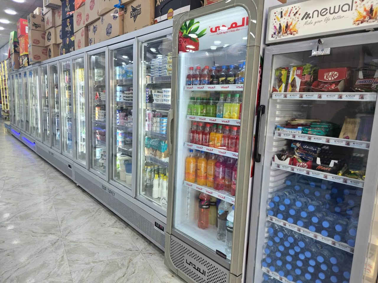 السلام عليكم  ماركت للبيع
ماركت العائلة طابقين في شارع الزهور مجاور مجمع كوين يتكون من.....
مواد غذائية شاملة 
براد عمودي ٤باب عرض ٢٠٠سم عدد ٢
براد عمودي ٣باب عرض ١٦٠سم عدد ٢
عارضة عامودية عدد ١
برادات ببسي وكوكاكولا والمدى وكندر
مجمدات عدد ٦  ٢٤٠سم×١١٠سم
مجمدة  ايسكريم
رف وسطي طول ٢٠متر  ٥ رفوف
رف وسطي حديد عدد ٦ ١٥٠سم
رفوف جانبية ٣٠متر
رفوف وزن كبيرة 
عربانة تسوق عدد ١٠ 
عربانة تسوق صغيرة عدد ٨
سلة تسوق صغيرة عدد ١٠

المكان تكريت 
كاشير عدد ٢
حاسبة عدد 3
للأتصال / *********** _ ***********

