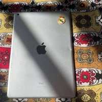 ايباد 9ذاكره64 مقفول ايكلود للبيع او مراوس مبدل شاشه بي عوج بلشاصي بصي...