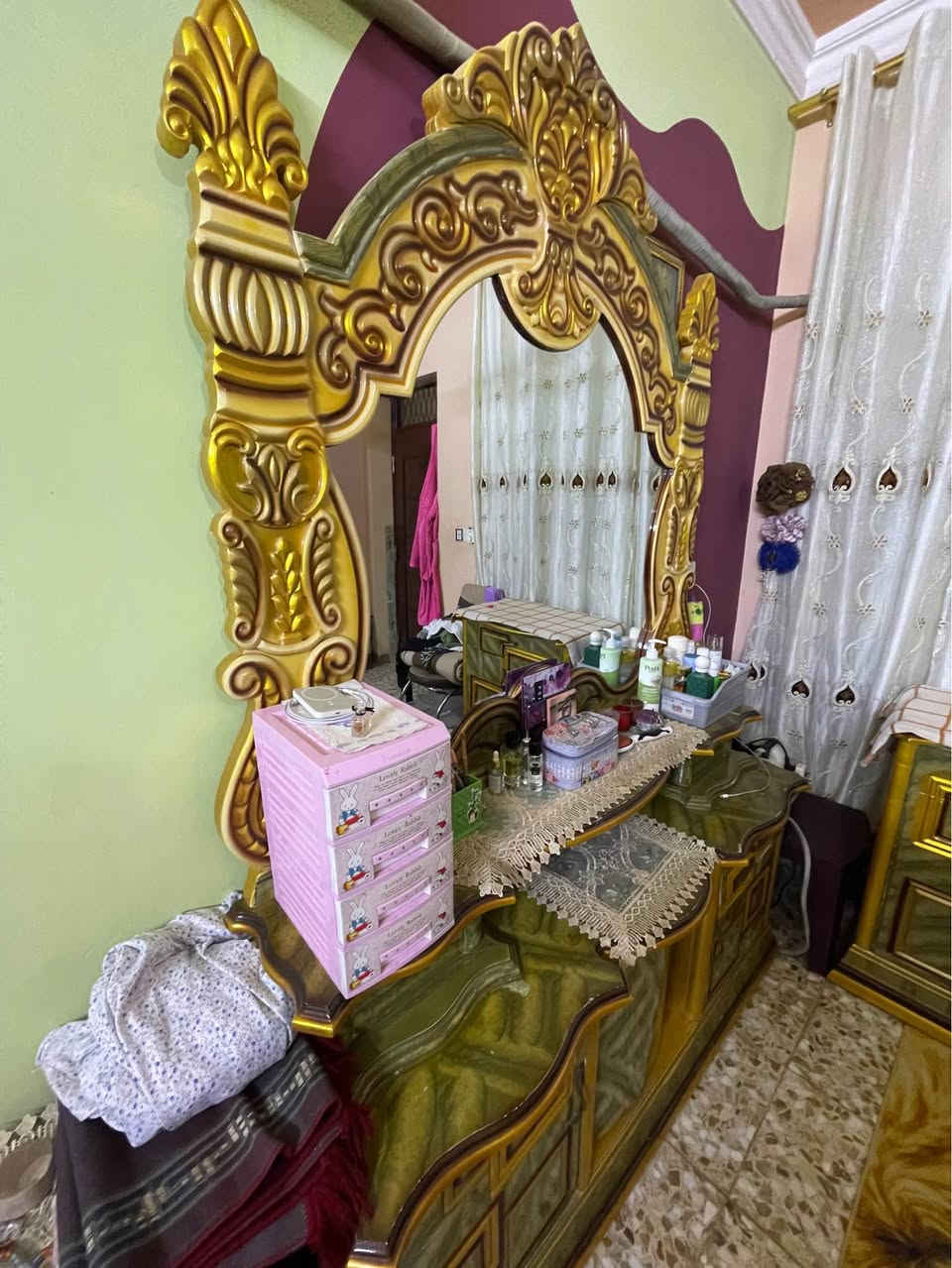 غرفة نوم عمل عراقي تصميم تركي بيبان سلايد 
خشب صاج 
للاستفسار:*********** بغداد, العراق
