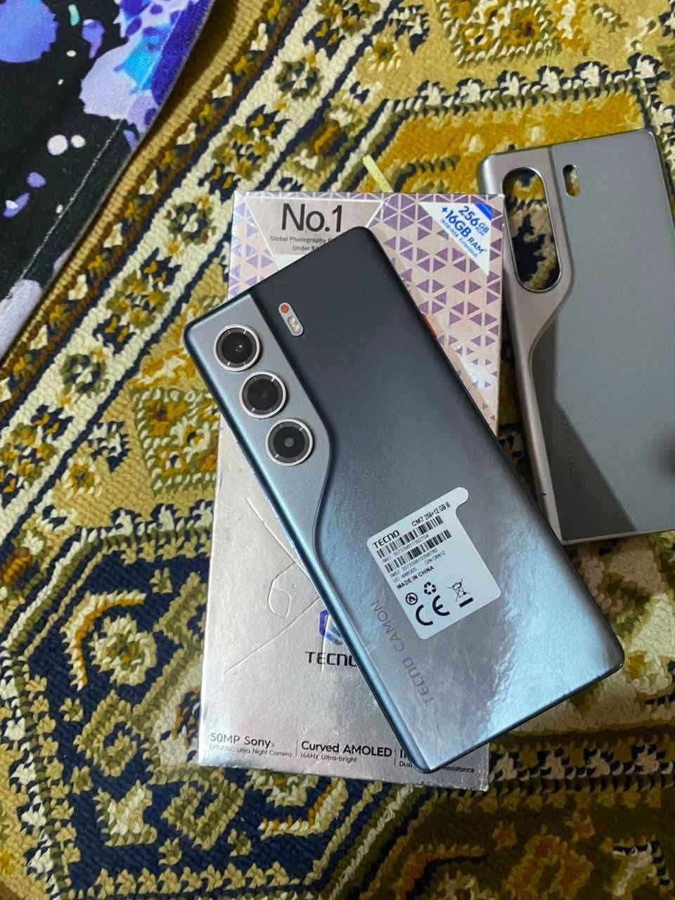 السلام عليكم 
تكنو كامون 40برو 5جي
رام 12
ملحقات كامله
السعر 290
***********
