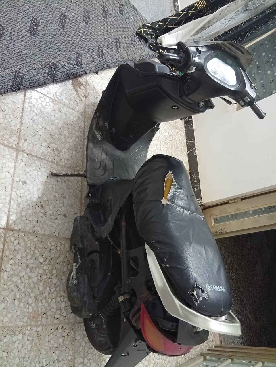 سلام عليكم للبيع دراجه فراشه خير من الله اي نقص ما بيه شغاله الدراجه تشتغل نكره سلف بيهه خيط بخار فقط مكينه مبدل بيه بس ولفات فقط السعر 275 وبيه مجال العنوان نجف شارع المعمل راسلني خاص ....
