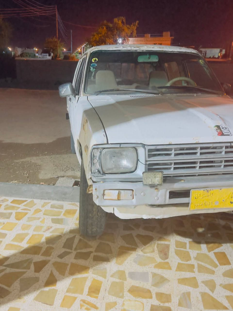 السلام عليكم بيع مستعجل…
للبيع بيكم موديل 82 كير محرك شرط 
مكاني تكريت العلم ..
للاستفسار: *********** ☎️
