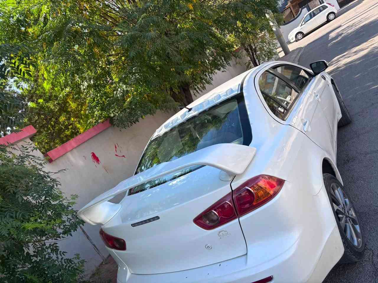 لانسه رى قرش ٢٠١٦
ئؤتؤماتيك  به شه رتى گيرومه كينه پيشى كه پسه ته نها كه ڤه رى جه مه له خى دواوه ى گؤراوه 
مه كينه ١٦  ته نها ١٥١٠٠٠ هه زار رؤشتوه 
به حيزام بؤياخ ئه يفرؤشم 
سه نه وى هه تا ٢٠٢٨/٩ تازه يه 
به شه رتى ته حويل غرامه 
٧٥ گه لا معامه له 
***********
