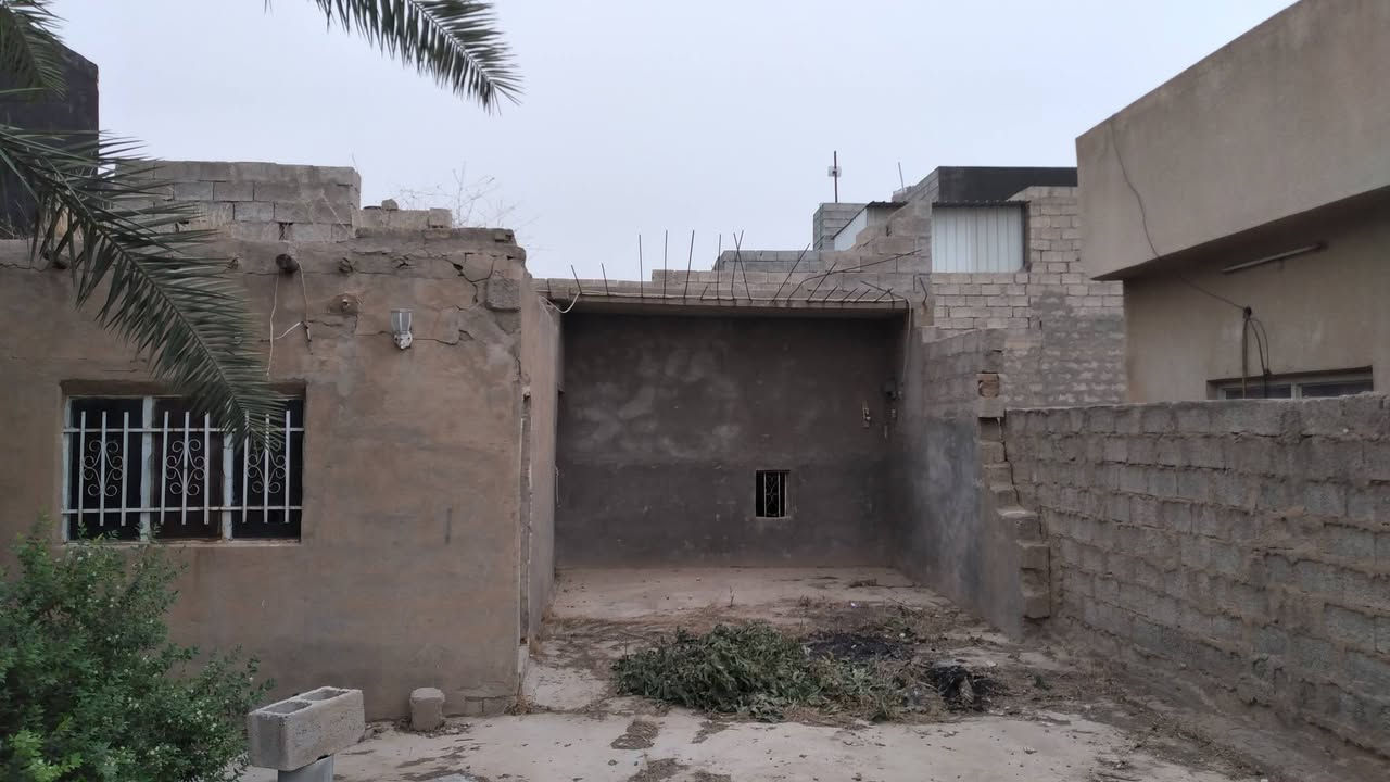 قطعة أرض٢١٠م  بيها بناء ٨٠م  بيوسف بيك للبيع 
أريدها ب ١٢مليون وبيها مجال 
قريبة من بيت جاسم 
ت ***********
