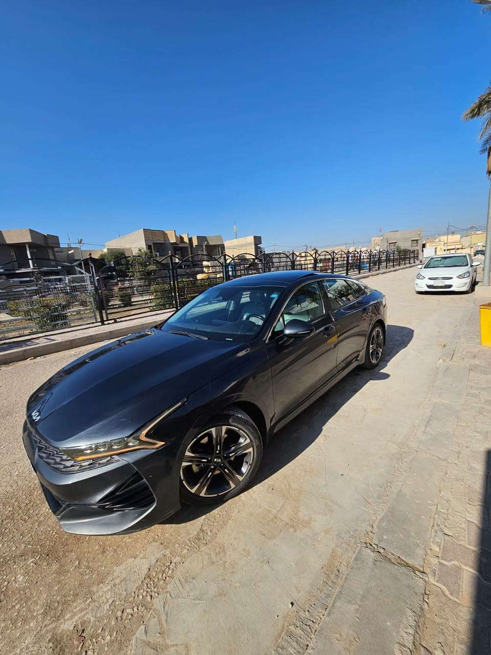 ‏-
‏
‏2022  KIA K5, EX 
‏
‏•الرقم: قادسيه معوقين (بشرط وكاله ) 
‏
‏
‏ضرر قطعة وحده جاملغ امامي تبديل بدون دواخل او شواصي 
‏
‏•المواصفات :
‏
‏▪️السيارة: #كيا K5 EX 
‏
‏▪️الموديل: 2022
‏
‏المحرك: 1.6L توربو (اربعة سلندر)
‏
‏▪️العداد: 83 الف كم 
‏
‏▪️حجم الويل: ويل كب حجم 19 
‏
‏▪️لايتات زينون اربع عدسات مع حاجب LED مع اشارة LED
‏
‏▪️بصمات عدد 2 للأبواب مع بصمة تشغيل وتشغيل عن بعد
‏
‏▪️قمارة بانوراما
‏
‏▪️نظام 5 كامرات
‏
‏▪️رادار امامي مانع تصادم
‏
‏▪️حساس امامي
‏
‏▪️حساس خلفي
‏
‏▪️رادار جانبي (نقاط عمياء) بالمرايا الجانبية
‏
‏▪️شاحن لاسلكي
‏
‏▪️اشاير بالمرايا الجانبية
‏
‏▪️مرايا شفط
‏
‏▪️مرايا قلاب
‏
‏▪️كامرة خلفية دوارة اصل مع الستيرن
‏
‏▪️شاشة الدشبول حجم كبير للتحكم بأيعازات السيارة
‏
‏▪️كشنات السيارة جلد lبيض
‏
‏▪️گشن ذاكرة (خزن ميموري) لكرسي السائق
‏
‏▪️تحكم فول كهرباء لكرسي السائق والراكب
‏
‏▪️تدفئة وتبريد للگشنات الأمامية
‏
‏▪️تبريد قطعتين امامي وخلفي
‏
‏▪️خمسة وضعيات للقيادة
‏
‏▪️تشغيل عن بعد
‏
‏▪️سستم صوت BOSE بواقع 12 سماعة في المركبة
‏
‏▪️سايد بريك دگمة
‏
‏▪️تحكم ستيرن جهتين بلوتوث وحاكية وكروس سرعة وتحكم صوت 
‏
‏▪️نظام ABS مانع انزلاق
‏•سياره جاهزه من مكينه وكير وحداديه تبريد بنسبه ١٠٠٪
‏
‏▪️السيارة فئة EX فول اعلى فئه 
‏
‏السعر  ...155.. ورقة 
‏
‏للاستفسار :-
‏
‏
‏
‏واتساب متوفر او الاتصال عالرقم 
‏***********
‏الديوانية _مركز اامدينه
‏
‏
‏
