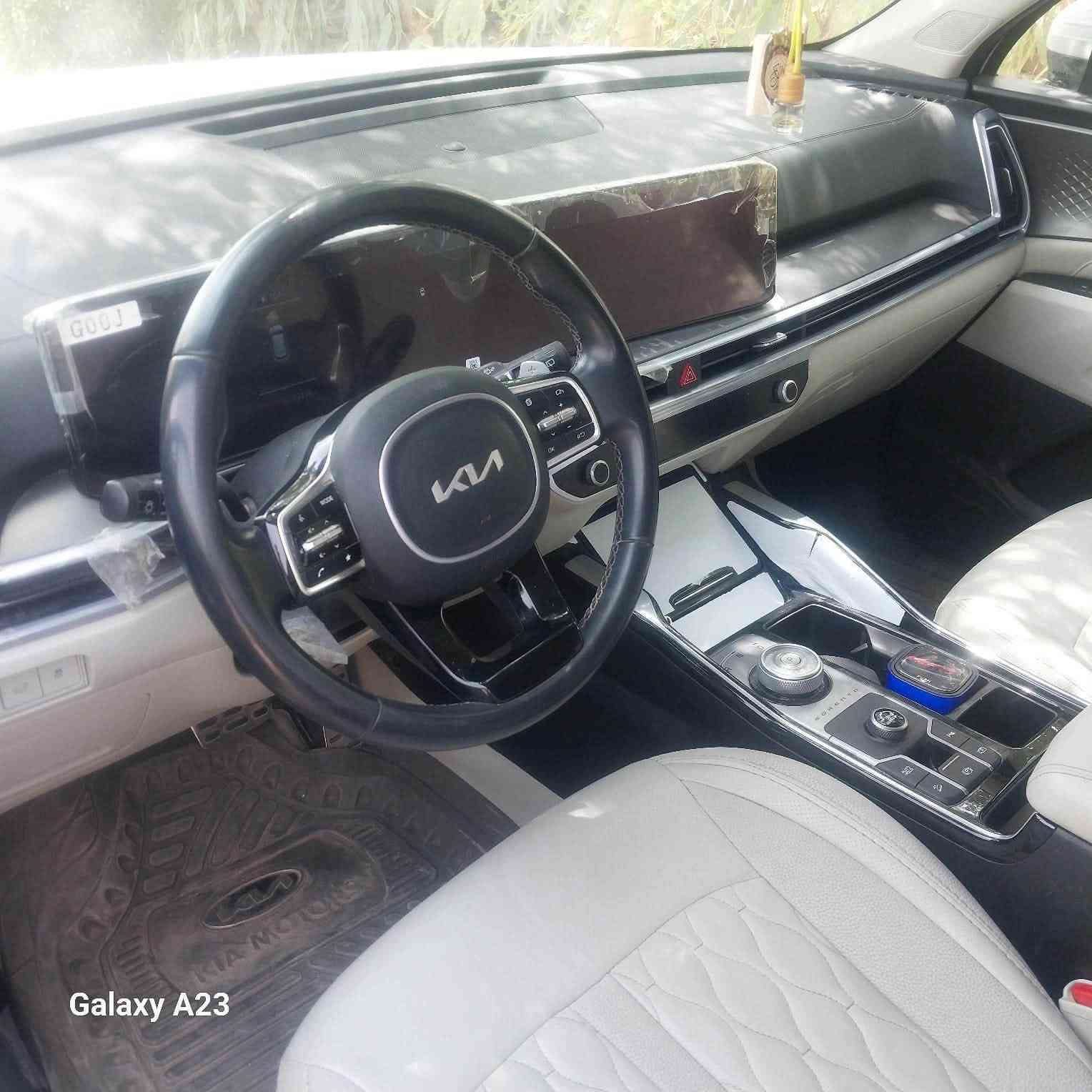 سورنتو24
مكفوله كفاله عامه
ماشيه 51
فول موصفات عدا الفتحه
سياره رقم بغداد باسمي

‭***********‬
سعر 275 $ بيه مجال حك جيه

