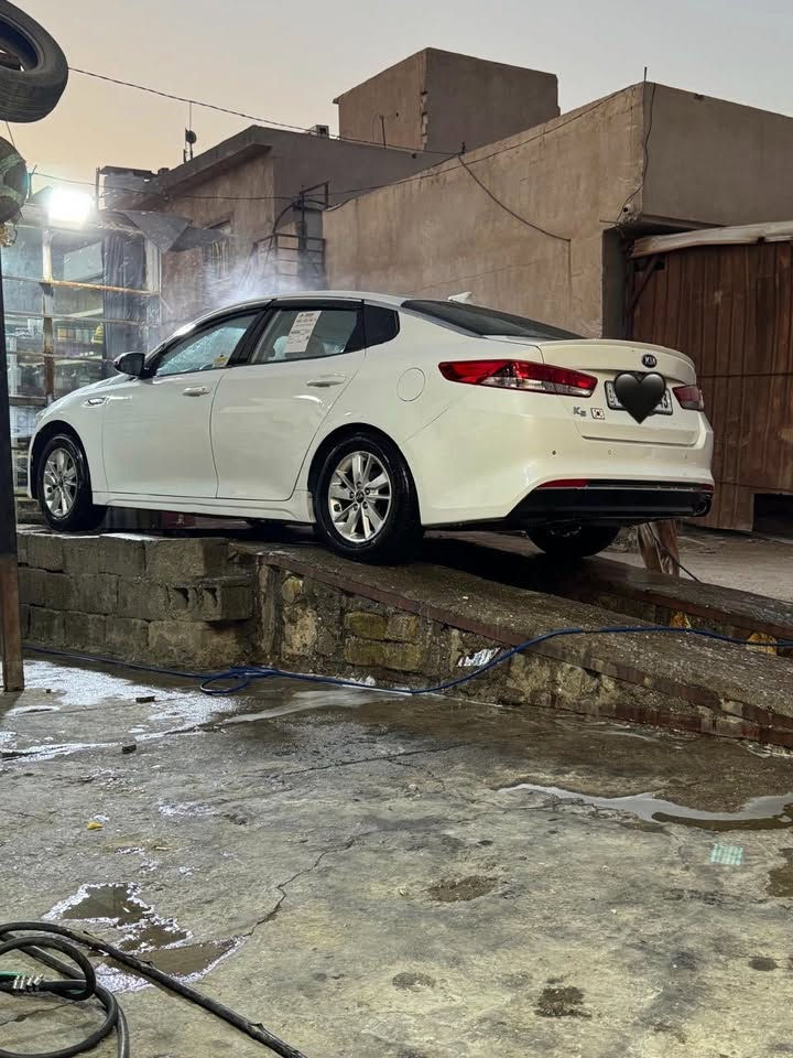 سلام عليكم 
اوبتما k5 موديل 2018 
ادوات ادوات خط واحد غاززز 
متؤمه رقم شمالي شرط الحاسبه 
كير مكينه شرط الفحص برغي مامفتوح 
شاشه تبريد قطعتين تبريدهه ثلج 
تخم تايرات جديده دوشمه كشنات 
حساسات خلفيه مرايات شفط 
السعر 55 وبي مجال مكاني بصرة 
***********
