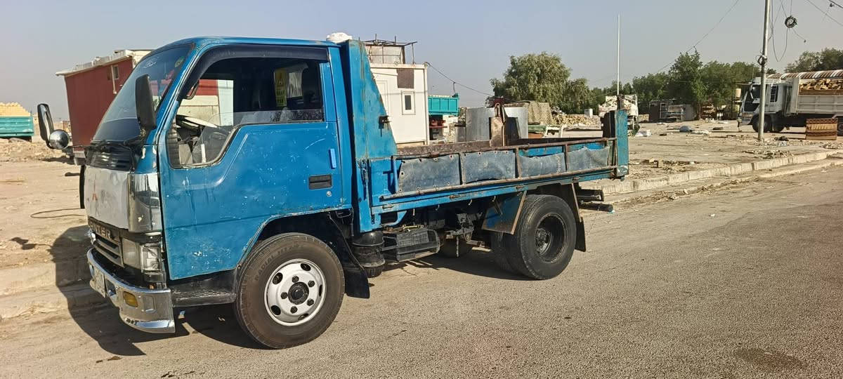 للبيع كنتر عضم سياره جاهز العمل مكفوله كفاله عامه تخم تاير رقم بغداد بسمي سعر 90 بيه مجال قليل مكان السياره نجف ستفسار ***********
