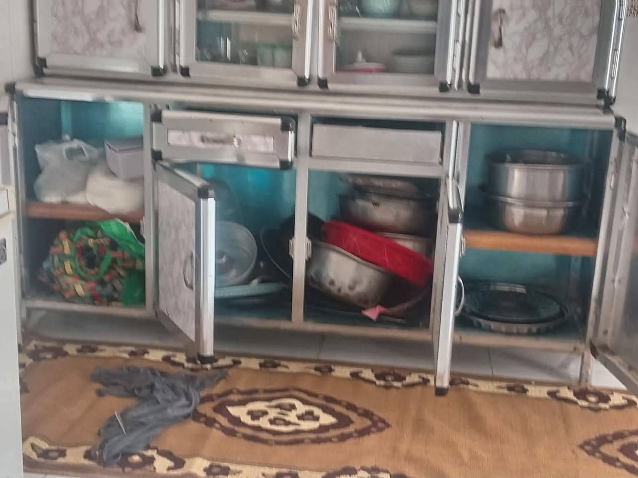 السلام عليكم كاونتر للبيع اي ضرر ماكو مكان حله ورديه خارج ***********
