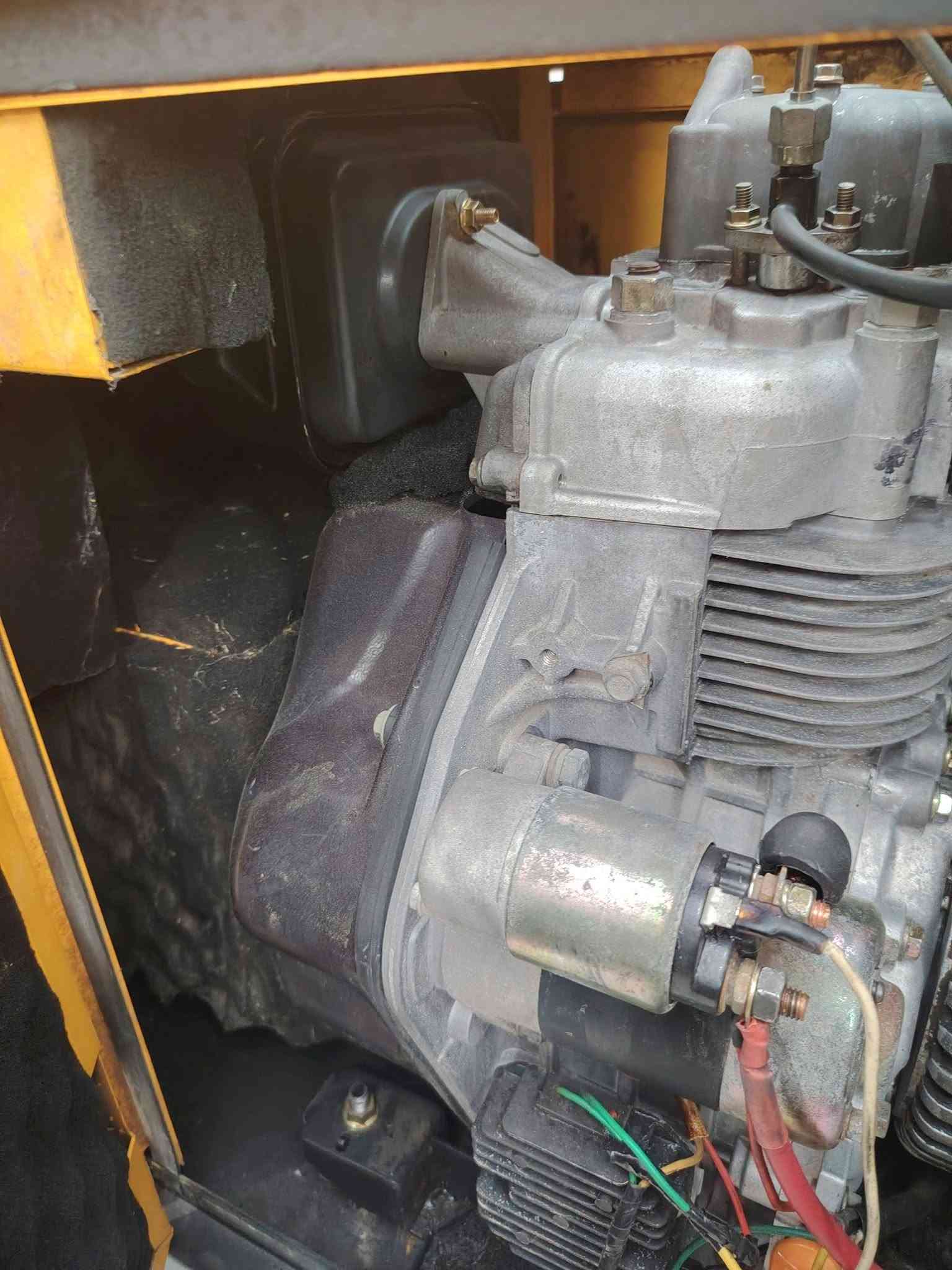 للبيع مولدة كاز كاتم كابوتا الاصلي الاصلي  المولدة بلادية
30 امبير        KV 7.5 
المولدة بلادية ونضيفة على وضع الشركة اصراف ماكو
استخدام قليل عند الحاجة فقط المولدة مامتعوبة 
السعر ٩٥٠ الف المكان نجف استفسار اتصال ***********
