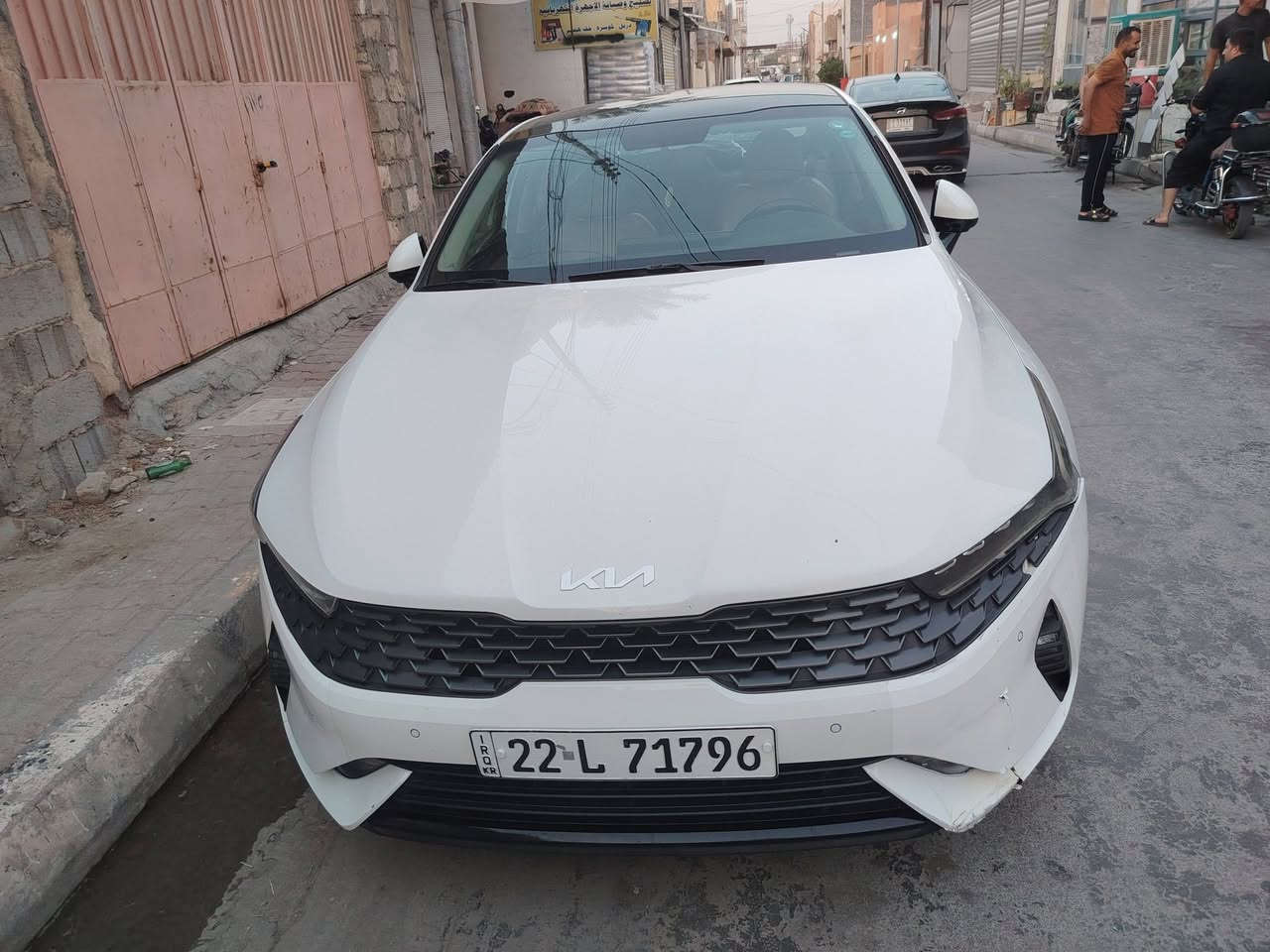 للبيع كي فايف موديل  ٢٠٢٣
خليجي مكفولى بيهة ضربة بسيطة جدا بلجاملغ جهة السايق واربع اصابع من البنيد انظربت عن طريق ستوتة  ولباقي كفالة محرك 2000تيربو محرك گير شرط مملعوب براغيهة السيارة ماشية ٩٦الف السيارة فول مواصفات ولسيارة مابيهة اي عطل من ناحية الكهربائيات ولتبريد ثلج   رقم اربيل تحويل ثاني يول سعر ١٩٥$ *********** موجود عل فيس واتساب او اتصال
