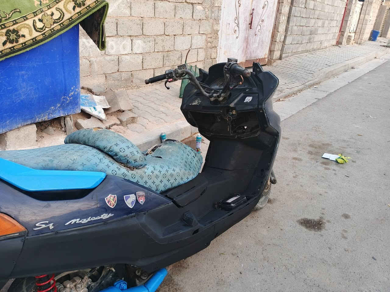 دراجه فورزا جاهزه مابيه نقص شغاله الشراي يتصل السعر325
مكاني بغداد
***********
