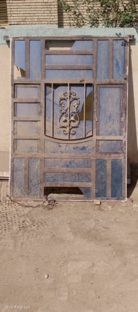 شباج ب 75 ثلاجه تجميد ب 90 سنك وملحق ب 85 رفوف ب٣٠  بغداد حي البتول 07...