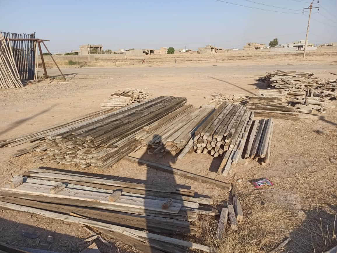 سلام عليكم قالب خشب للبيع مساحه 120متر مرتب وحلو درسك نضيف 

الموقع القيارة قرية ازهليليلة 
***********
***********
***********
