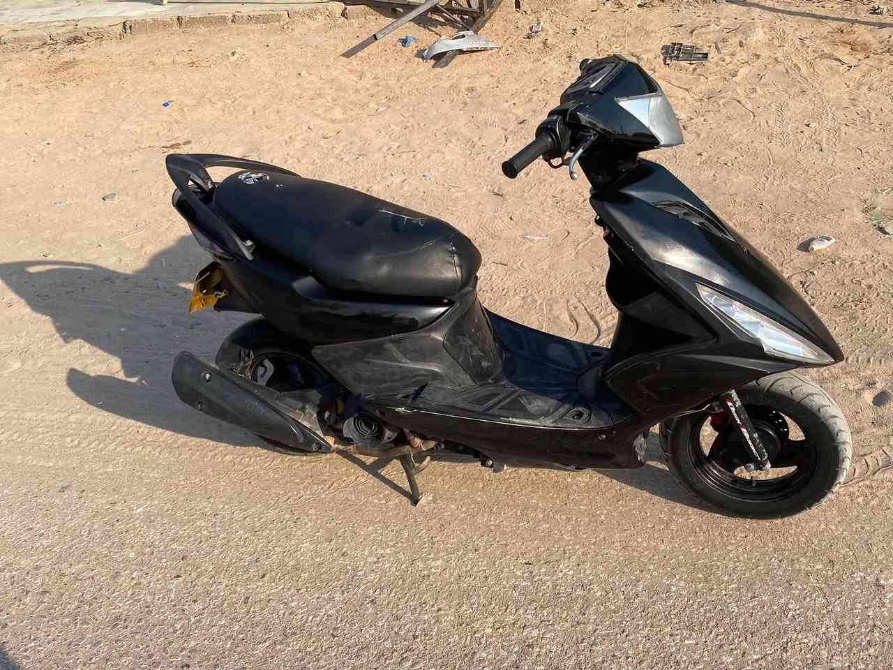 ماكس مضلع نوزل كامله
كلشي شغال بيه 
مكينه مفتوحه 
ناعمه وحلوه 
نكره سلف
٥٠٠ وبيه مجال 
***********
