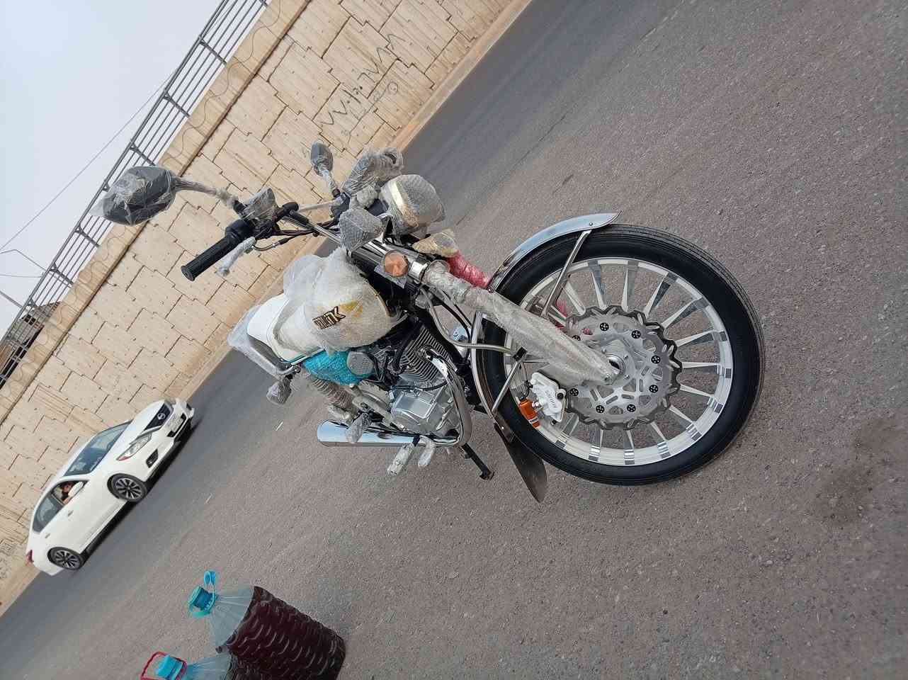 اسلام عليكم موطور سولنك موديل 26 ماشيه 300 كيلو بعدو صفر  سويجات منفيس تشغيل عن بعد صار اسبوع من ماخذه دهن مبدل مره وحده محرك 150 السعر 950 وبيه مجال مكاني الحويجه المضهوريه ***********
