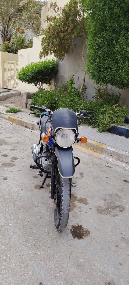 السلام عليكم درجة بوكسر موديل واحد وعشرين أوراق كامله
سعر ..750 وبيهه مجال للطيبين
‏‪***********‬‏ ..الرقم
