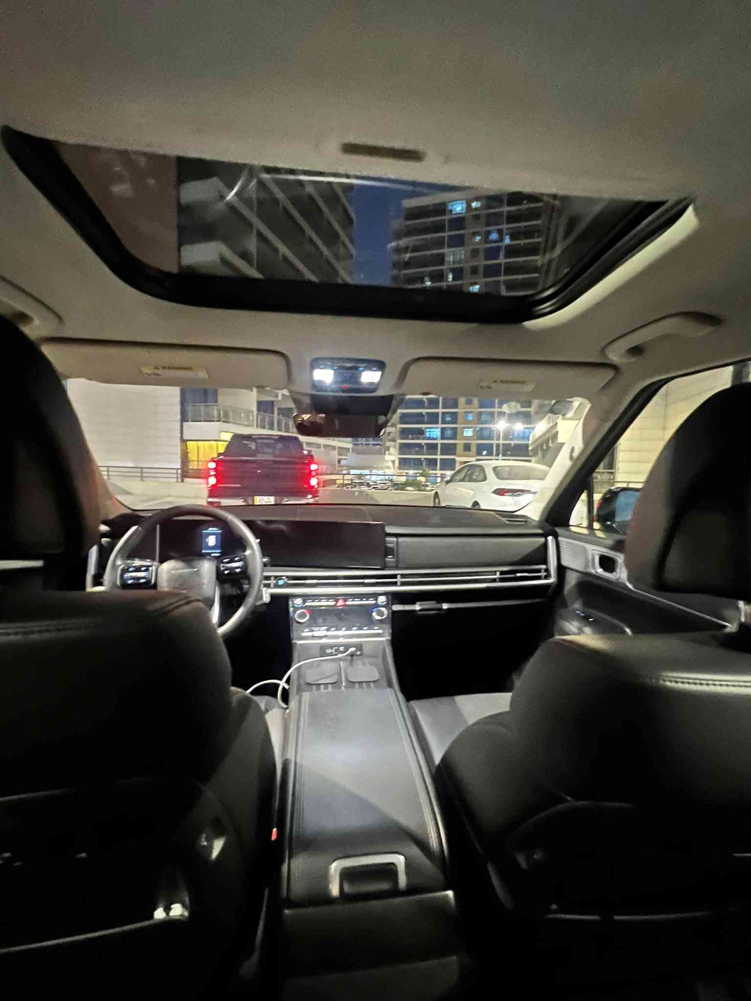 سنتافي 2024 XRT
بلاك ادشن 
الون الخارجي اسود 
الون الداخلي جلد اسود مختم XRT
شحن واير ليس 
شاشه كار بلي 
فول تحكمات ستيرن 
تحديد مسار رادارات سياقه اليه
حساسات امامي 
حساسات خلفيه 
فور ويل درايف 
فتحه سقف 
7 راكب 
تبريد 3 قطع 
الجوانب مال السياره بيه فتحات للصعود تنفتح وتنسد 
حادث السياره 
جاملغ وبنيد  حادث بسيط 
السعر 19800$
للاستفسار المراسله 
***********
