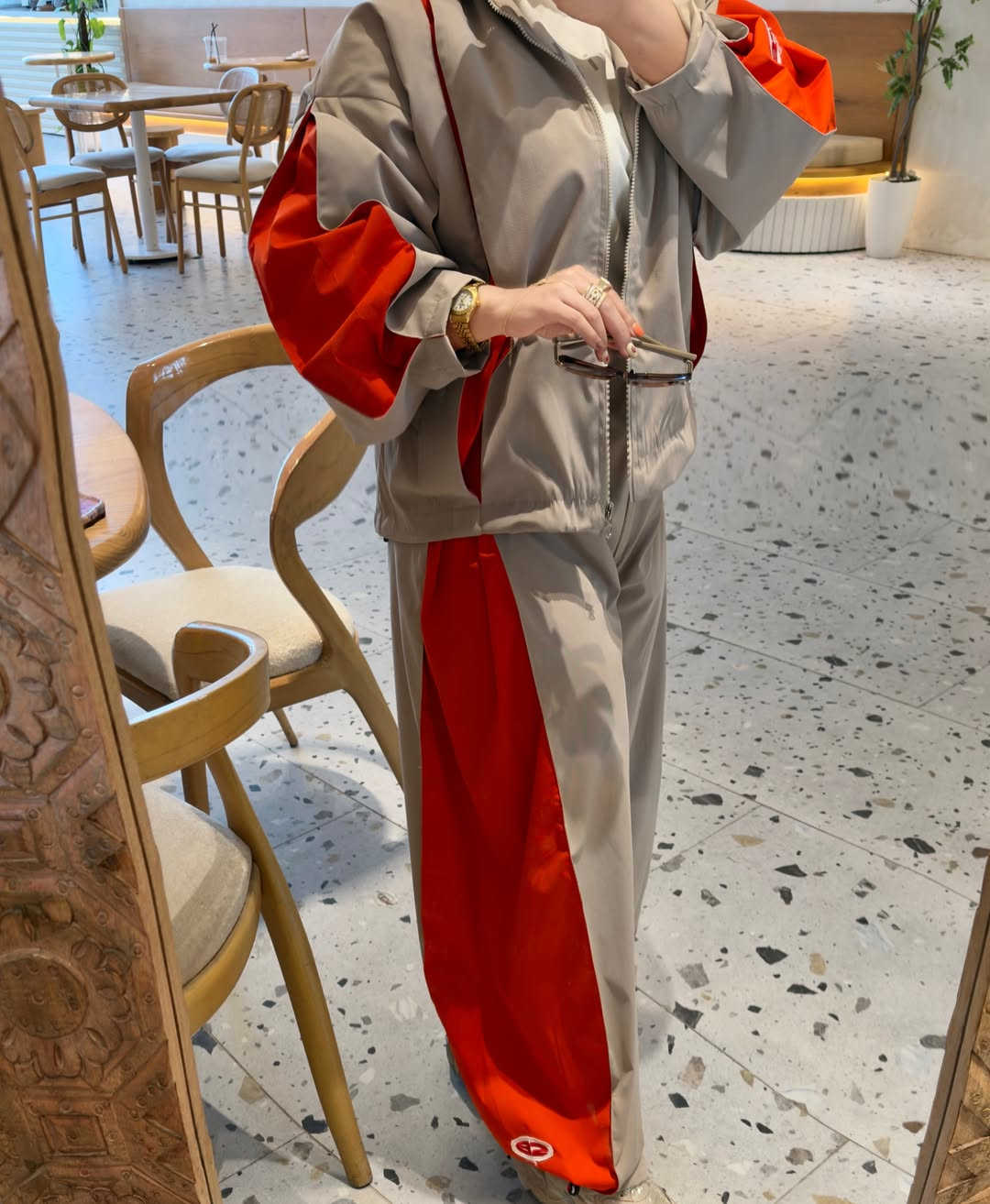 New Autumn 🍂 collection ✨🍂🧡🍁🎃🍑🥭

شوفولي بقية الوانة لهذا السوت الرهييييب🥹😍✨🪞

اللون الثاني هو بُني محروق 🤎☕️

راقي جداااا خامة تصميم تفاصيل 

واسع وعملي ومريح 

البليزر مُبطن من الداخل✨🍂🍁🤎🧡
الكيلوت فضفاض (كمر مرتفع)

التيشيرت متوفر ايضا 

العدد محدود 

للأستفسار يرجى التواصل معنا دايركت لطفا💌
يوجد توصيل 🚚 سريع إلى كافة أنحاء العراق 🇮🇶 

📍البصرة -شارع السعدي مقابل أصباغ جوتن

#ootd #style #explore #set #outfitoftheday
