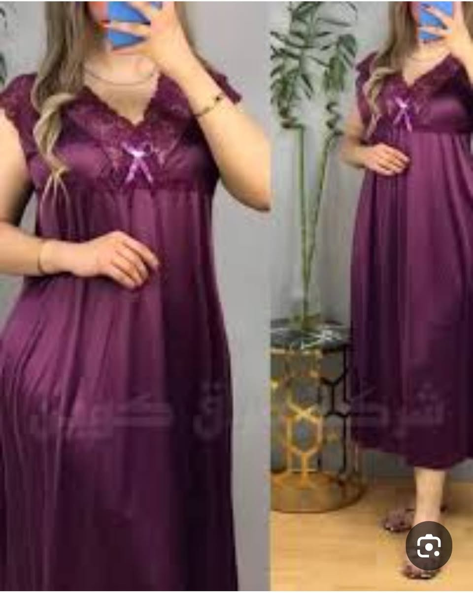 الاحمر والاسود والبنشلحه نوم زبده القياس فري سايس السعر ٧٠٠٠ يوجد خدمة توصيل لجميع البلوكات الف متوفر لون بنفسجي والاسود والتركوازي والاحمر والبيجي

نص مكتوب في الصور:
- شرکت فرق کوئین