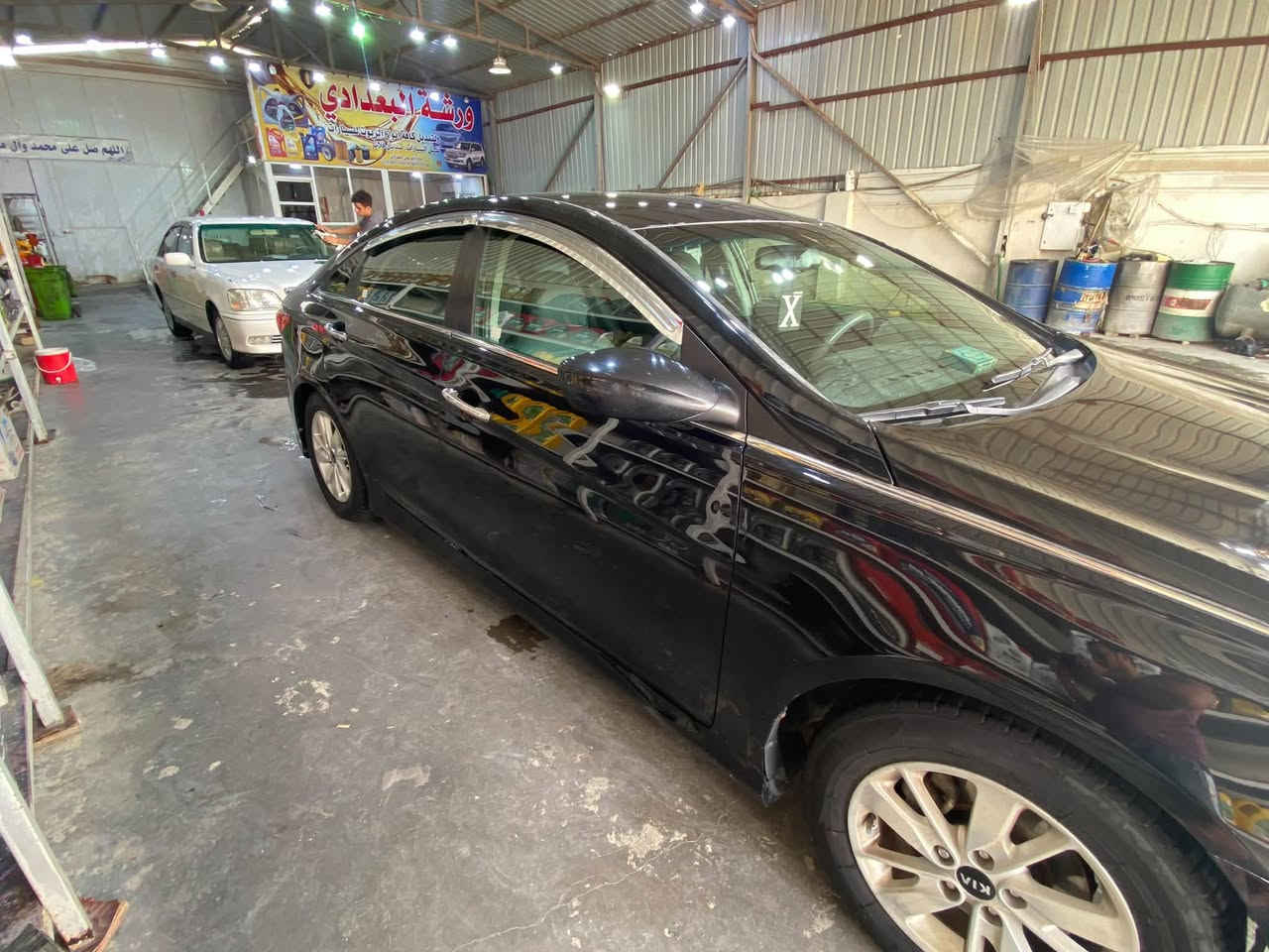 للبيع فقط سوناتا 2014 امريكي السيارة ضربتها خفيفة بيها جاملغ وبنيد مرشوشات بدون تبديل بدون دواخل حتى الراديتر راجعة نفسها رقم ذي قار بأسمي رقم ذي قار انكليزي جديد  السيارة مبدليلها مكينة جديدة صار شهرين سيارة جاهزة كير مكينة تبريد حدادية تخم تاير 
العنوان الناصرية مركز 
السعر 107 وبيها مجال 
***********
