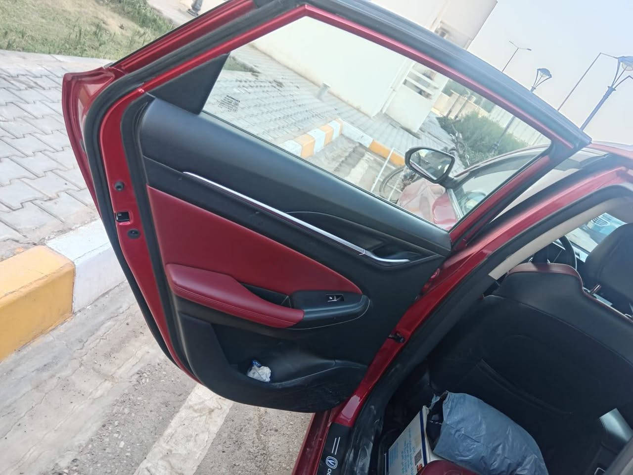 شانجان رياضي ٢٠٢١ ايدو محرك ١٤٠٠ تيربو فول مواصفات *********** ناحية الوحدة للبيع قفله ١٥مليون باقي تقريبا مليون ونص للشركة عليه سددها *********** لحك عزيزي

