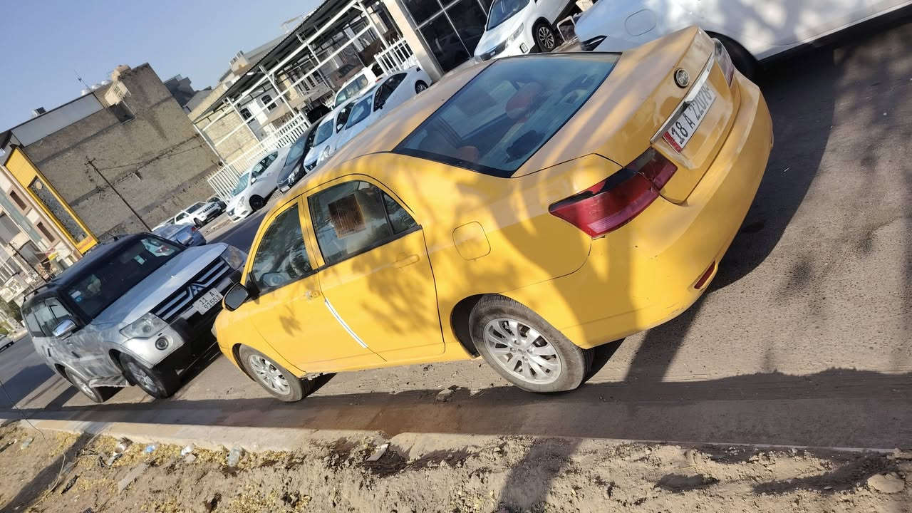 سلام عليكم سياره للبيع
بي واي دي جي٣ موديل ١٣
سياره جاهزه خير من الله كير عادي السعر ٤٥ وبيه مجال العنوان بغداد حي العدل التلفون ***********
