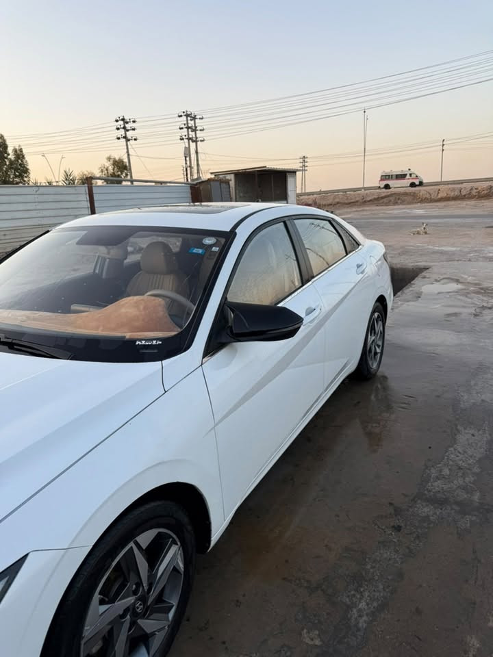 النترا تجميع صيني 2025رقم اربيل ماشيه 56الف مدوشمه ارضيه وكشنات ومبدل الويل من 17اله 16السياره مكفوله ما عده الجاملغ المامي بارد موجوده صورته مكاني بصره تنومه/السعر 140وبيها مجال بصيط ***********
