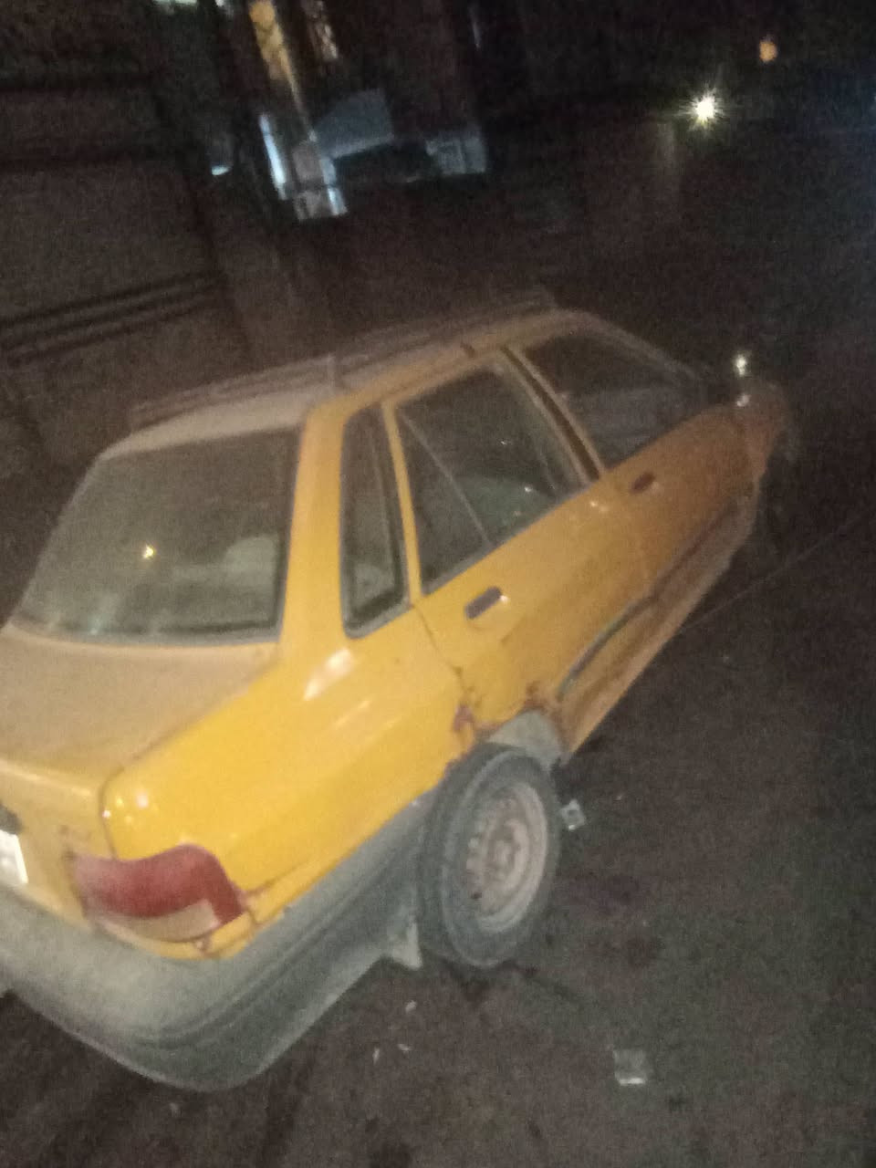 للبيع سايبا 12 بسمي تحويل مباشر كسرها كدام العين 
كير ومحرك مكفولات كهربايت كله شغاله 
يرادله ترتيب السياره سعر 18 ورقه مكان بغداد المدينه او حي البتول
