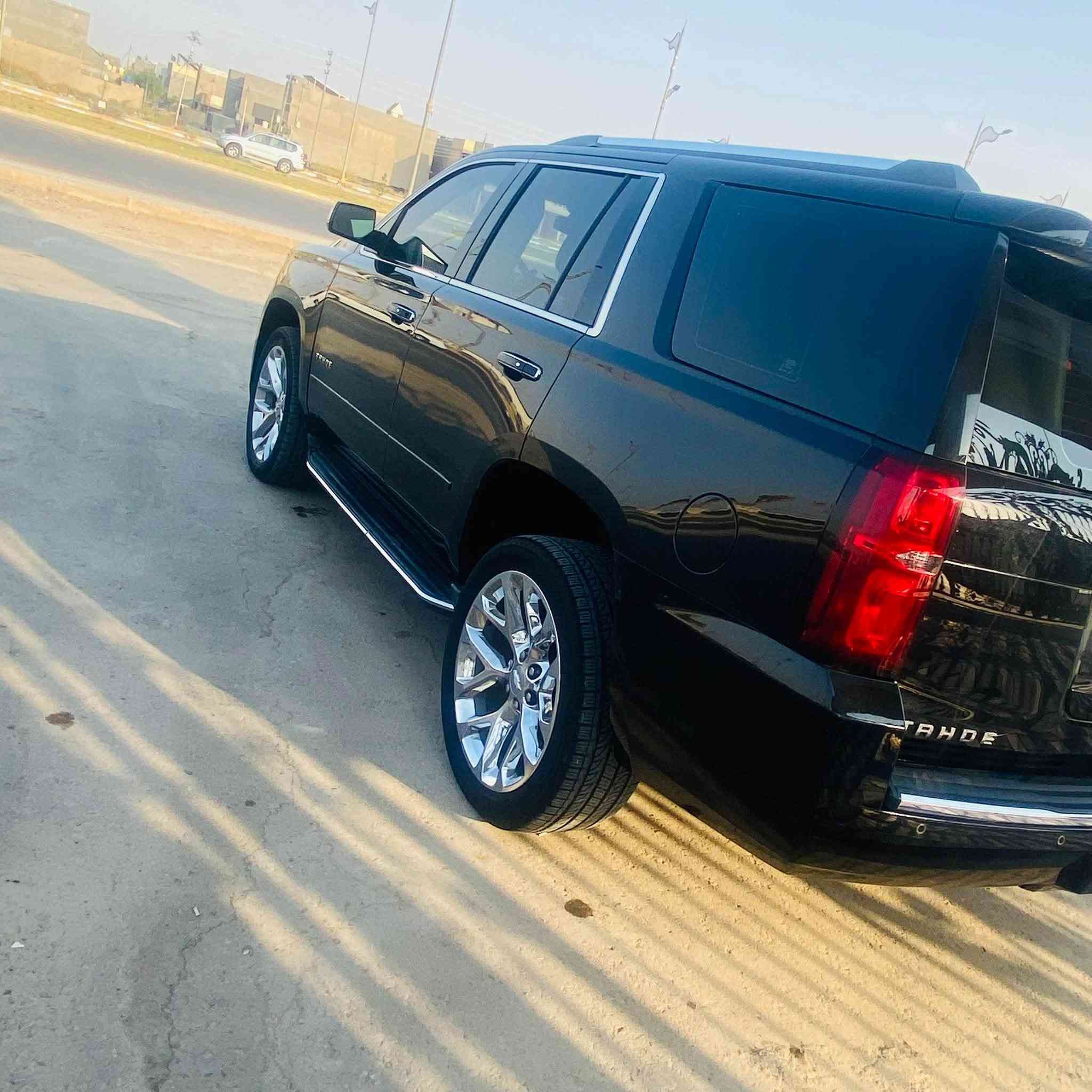السلام عليكم
تاهو خليجيه وكاله المنصور 
موديل 2016 اعلى فئه  Ltz موصفات وداخل برايمر 
داخل قرميد السياره مكفوله من الصبغ وتبديل بيهه بارد فقط  كلش قليل  المكينه كفاله رقم سليمانيه باسمي تحويل مباشر 
للاستفسار الاتصال
***********
